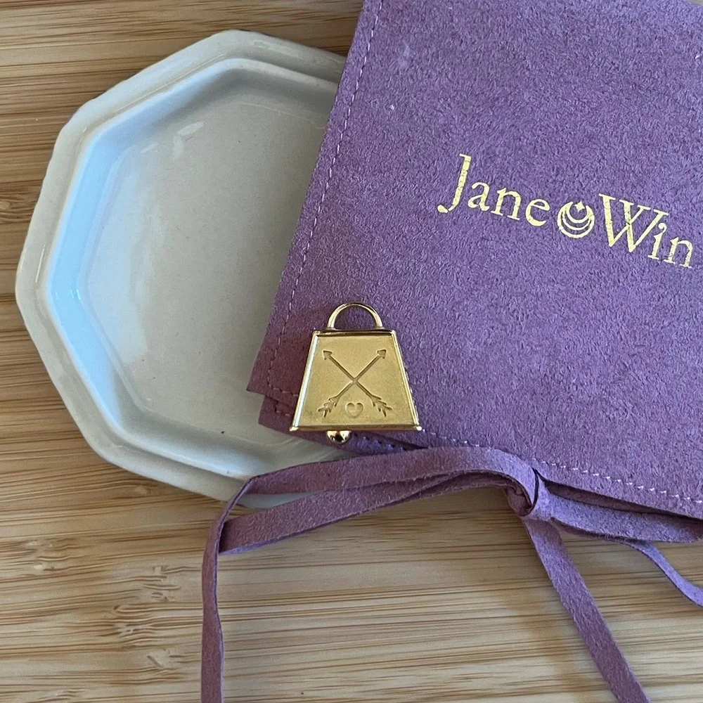 Jane Win | LOVE Clochette Charm | 14k Gold Plated Silver 🔔 💕 - Picture 4 of 4